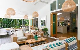 Pineapple Petes Beach House